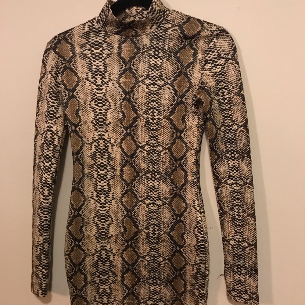 Turtle Neck Snake Print Tight Dress